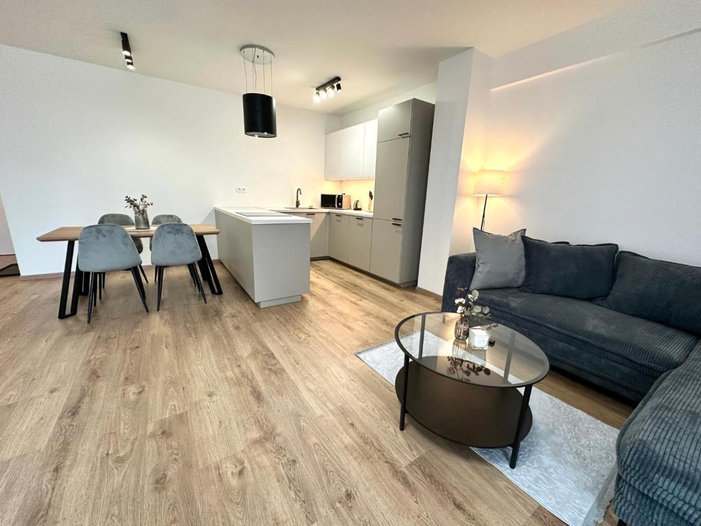 2 Room Apartment, New Building, Balcony, 208 Rovinka Екстер'єр фото